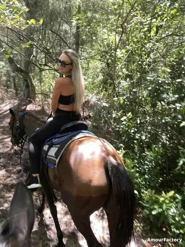 Diana Profile image 5