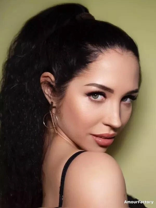 Polina Profile image 5