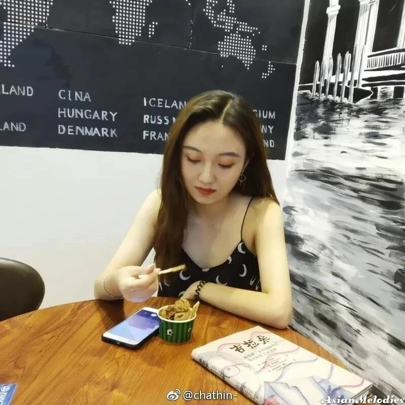 Yanan Profile image 4