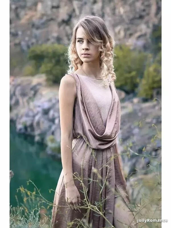 Karina Profile image 4