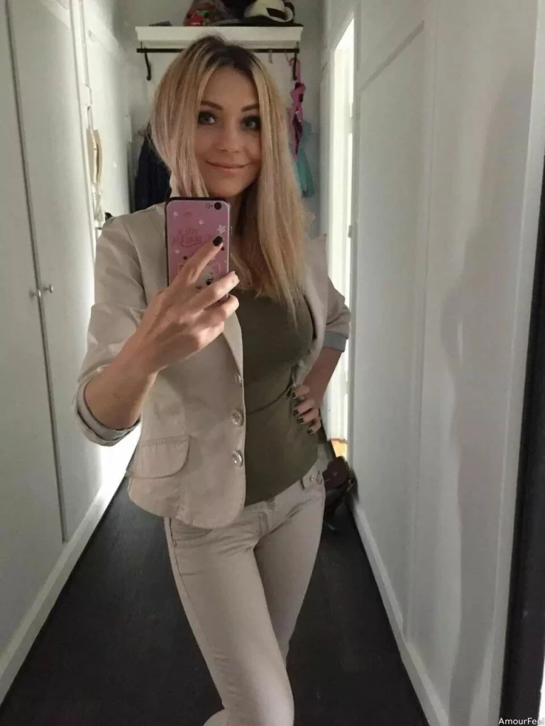 Alina Profile image 4