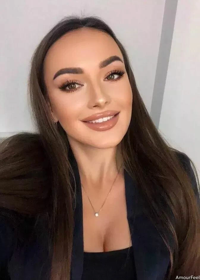 Alyona Profile image 3