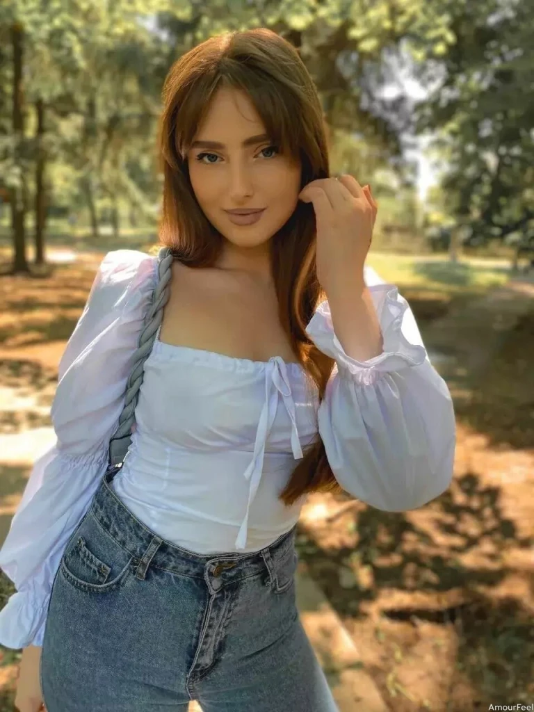 Karyna Profile image 5