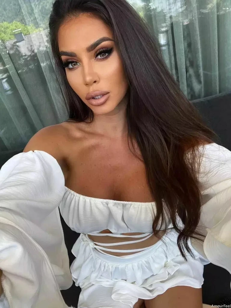 Susan Profile image 4