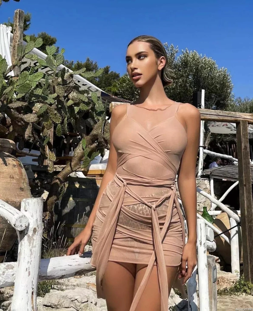 Helena Profile image 1