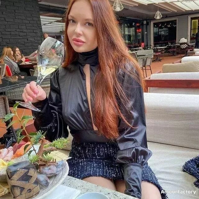 Oksana Profile image 5