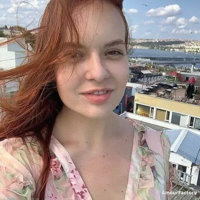 Oksana Profile image 4