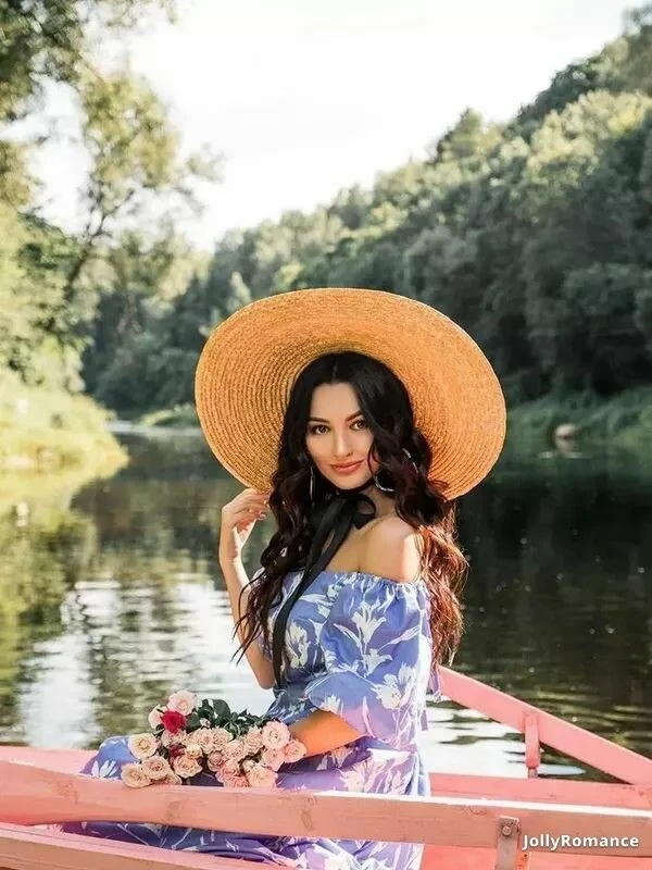 Veronika Profile image 2