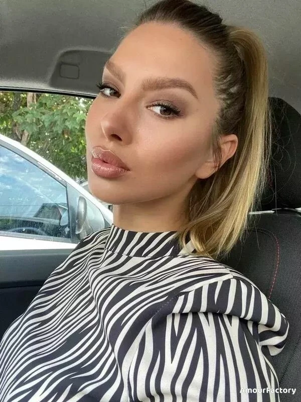 Kate Profile image 2