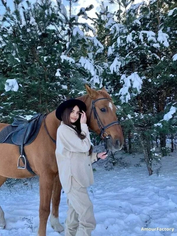 Oksana Profile image 1