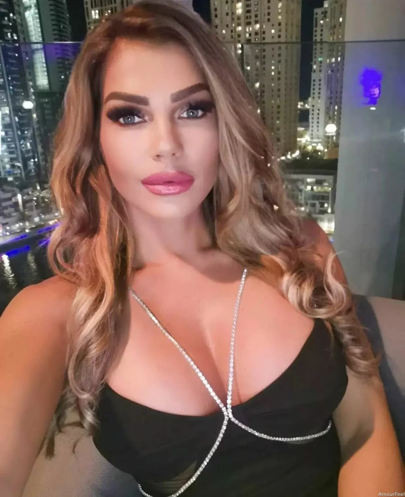 Lara Profile image 6