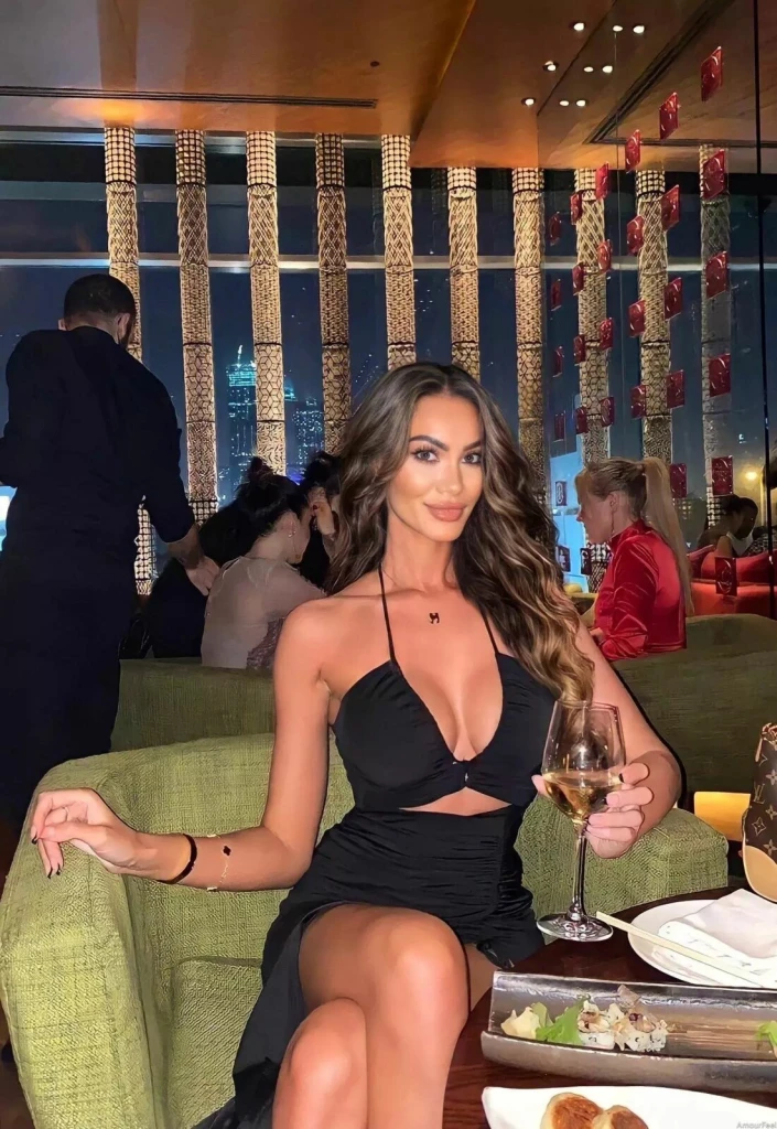 Zarina Profile image 6