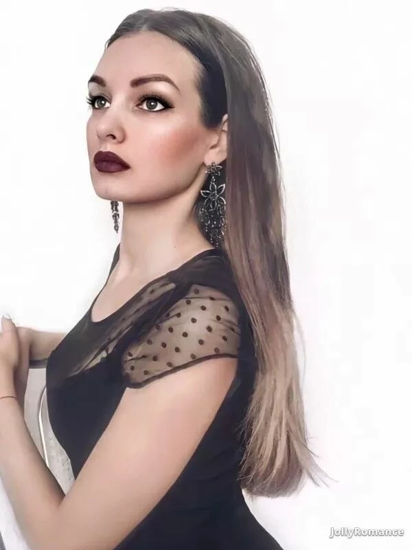 Roza Profile image 4