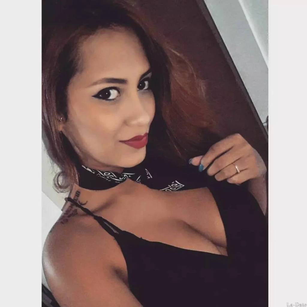 Lyna Profile image 6