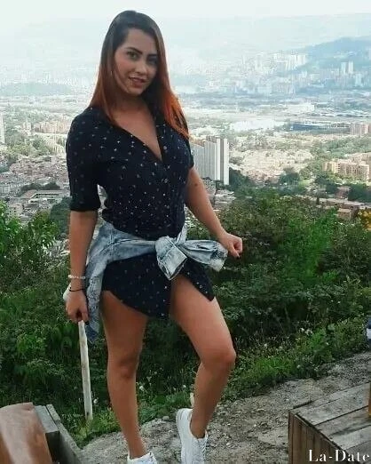 Lyna Profile image 3