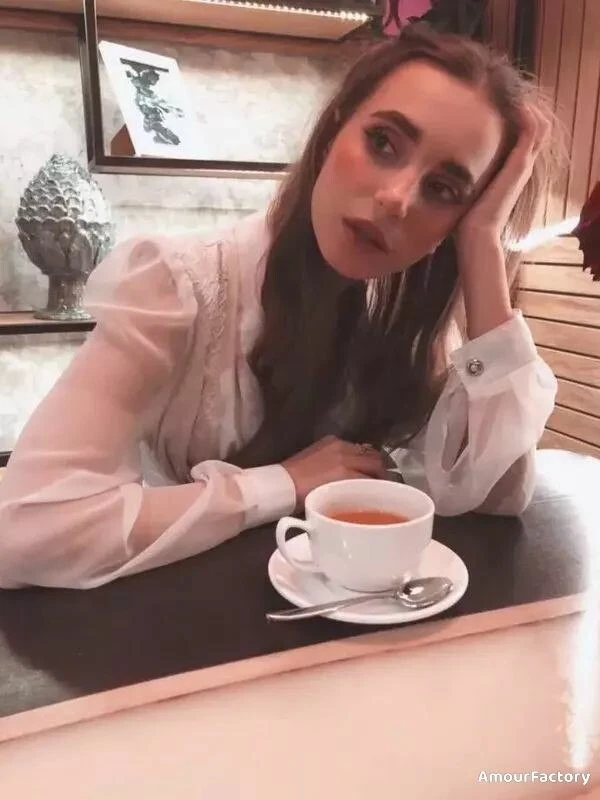 Julia Profile image 3
