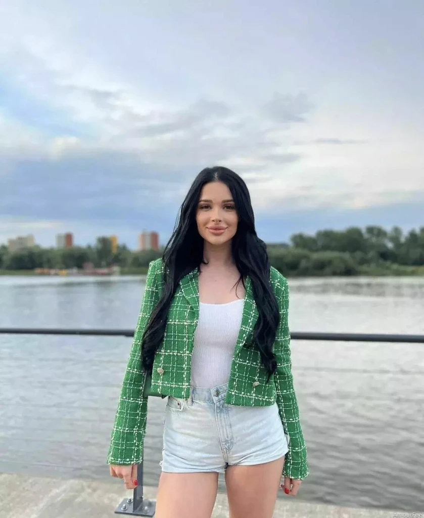 Ludmila Profile image 2