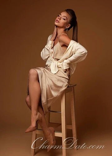 Yana Profile image 2