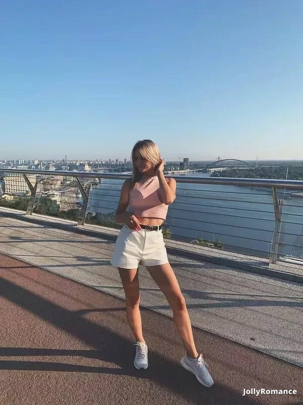 Diana Profile image 2