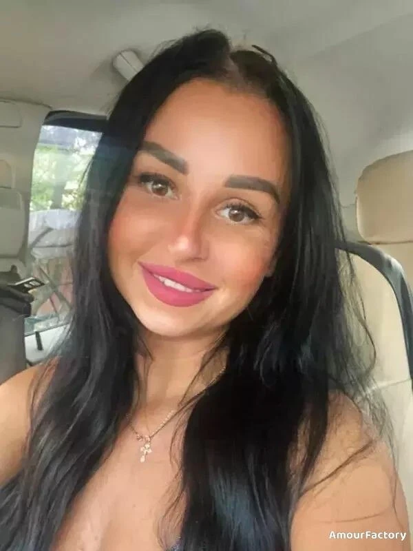 Sniazhanna Profile image 2