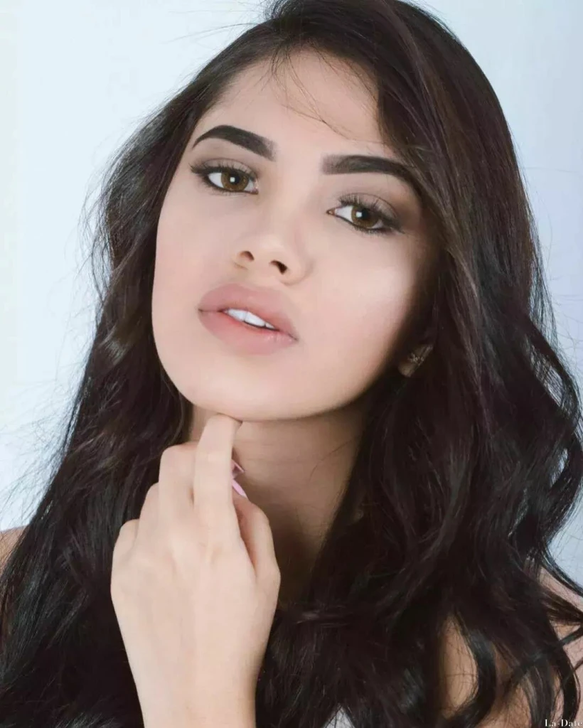 Adriana Profile image 2