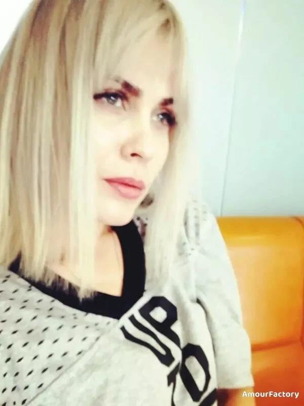 Angelina Profile image 5