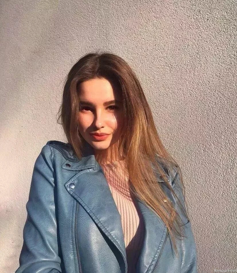 Jana Profile image 2