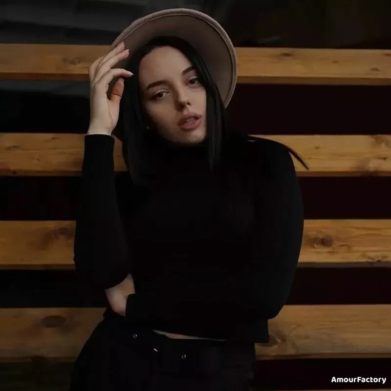 Kristina Profile image 2