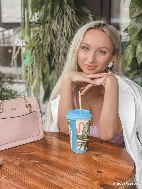 Olesya Profile image 3