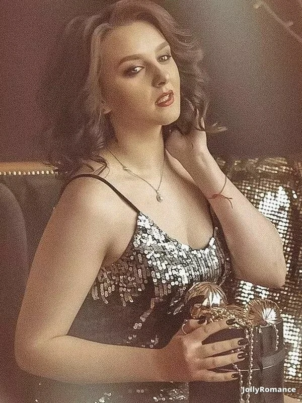 Vladlena Profile image 3