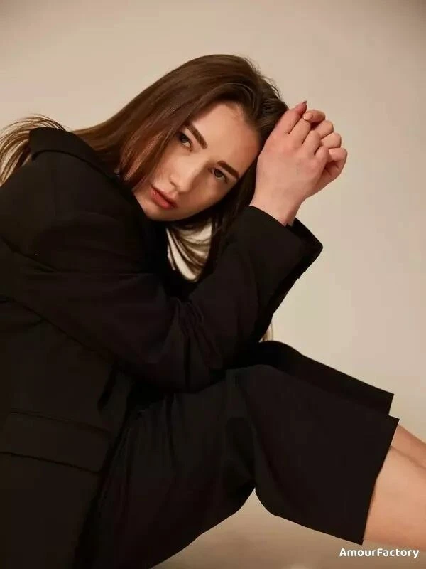 Ksenia Profile image 3