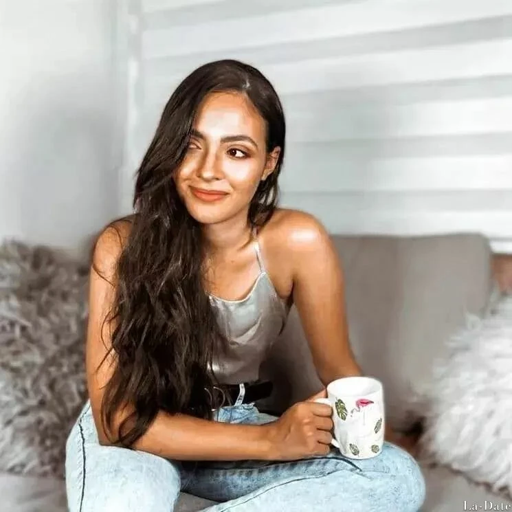 Valentina Profile image 1