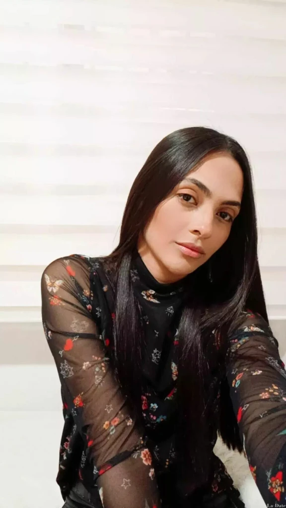 Valentina Profile image 2