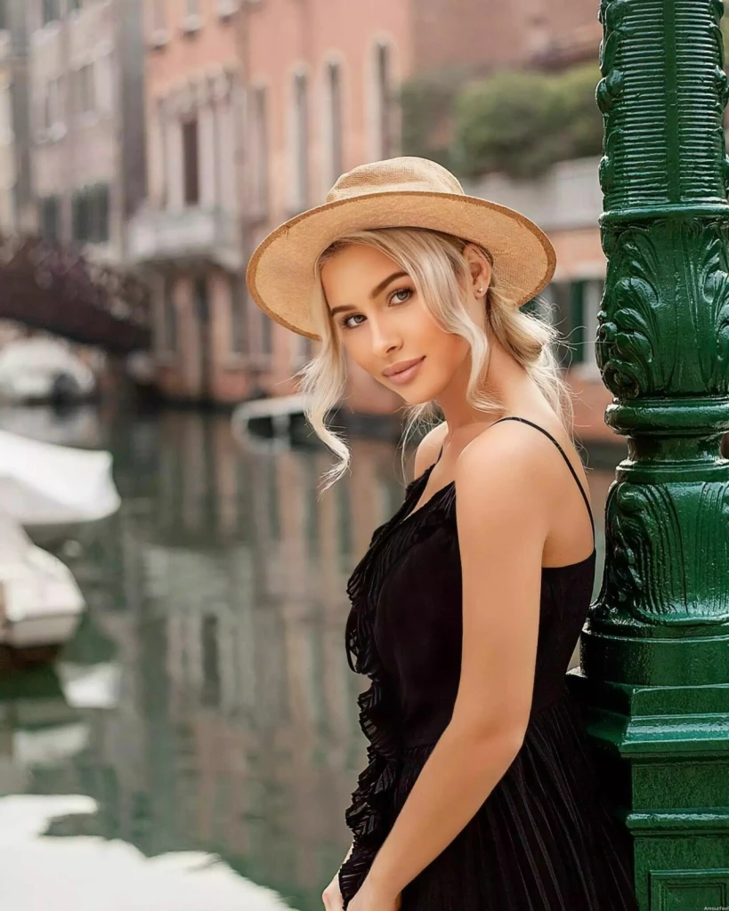 Karyna Profile image 6