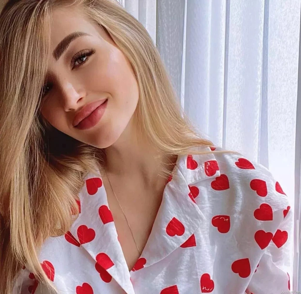 Zhannur Profile image 2