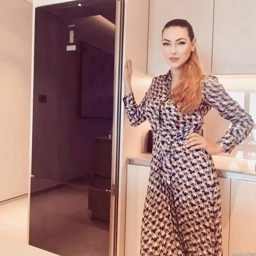 Angelina Profile image 6