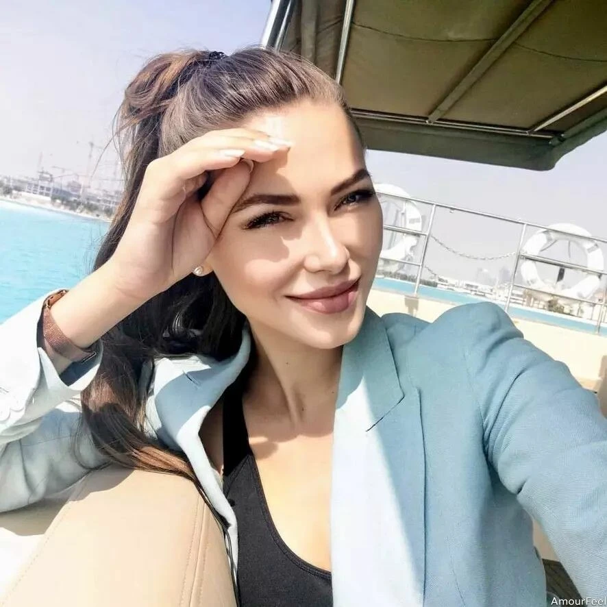 Angelina Profile image 5