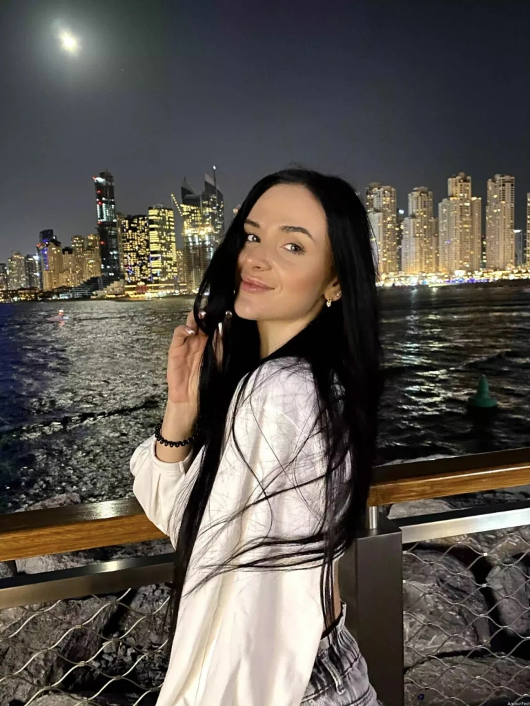 Yuliia Profile image 6