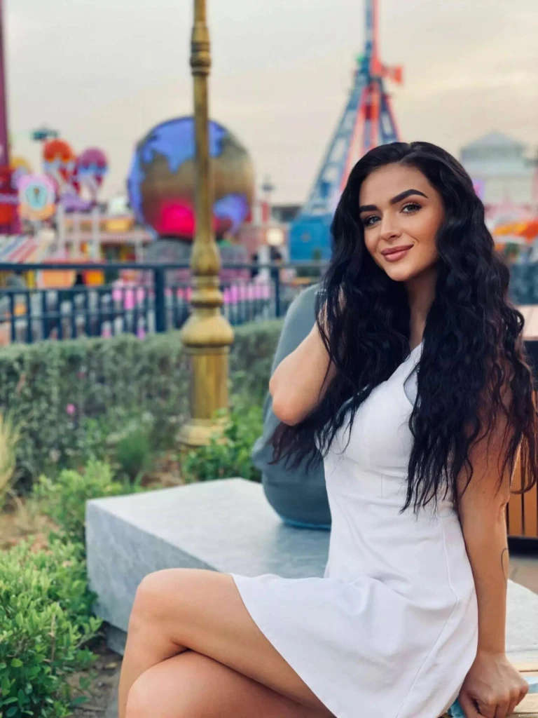 Yuliia Profile image 3