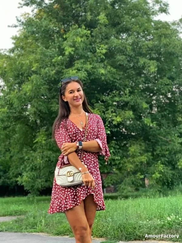 Alina Profile image 4