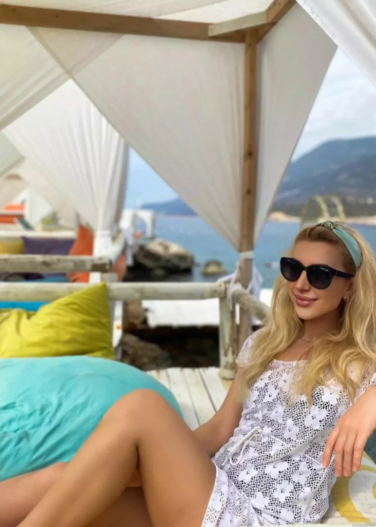 Krystyna Profile image 2