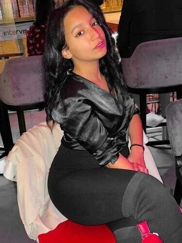 Yana Profile image 2