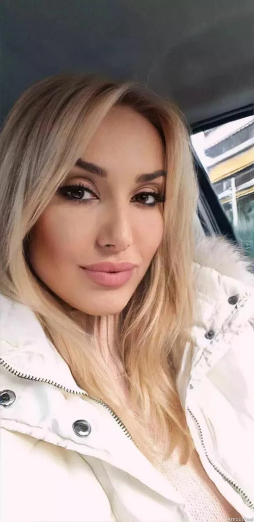 Alina Profile image 1