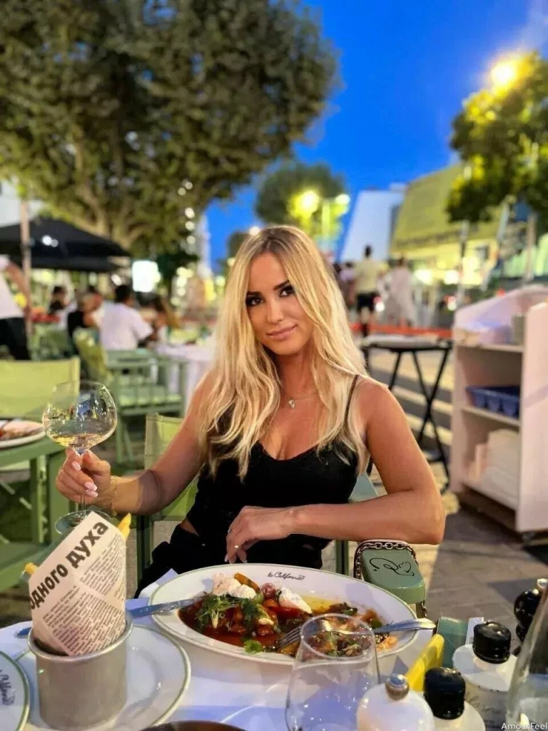 Alina Profile image 3