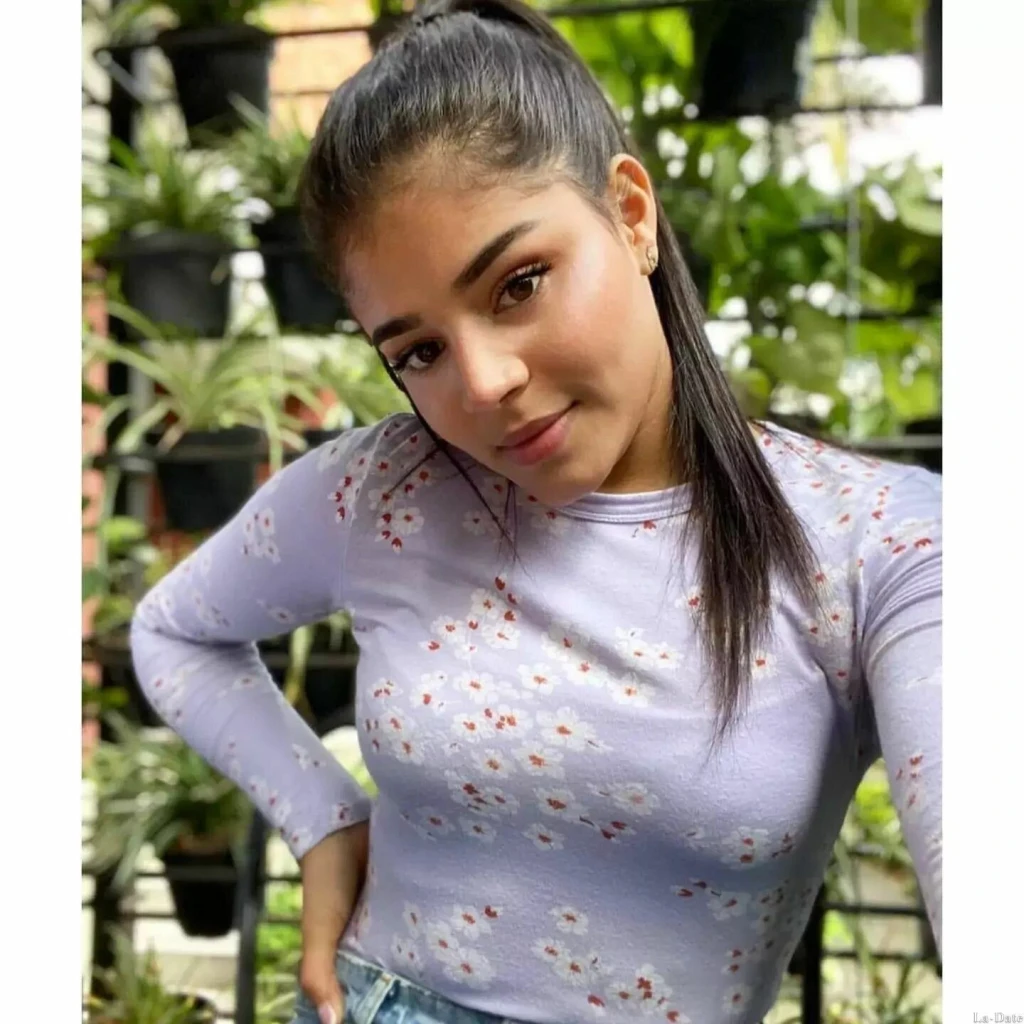 Edna Profile image 4