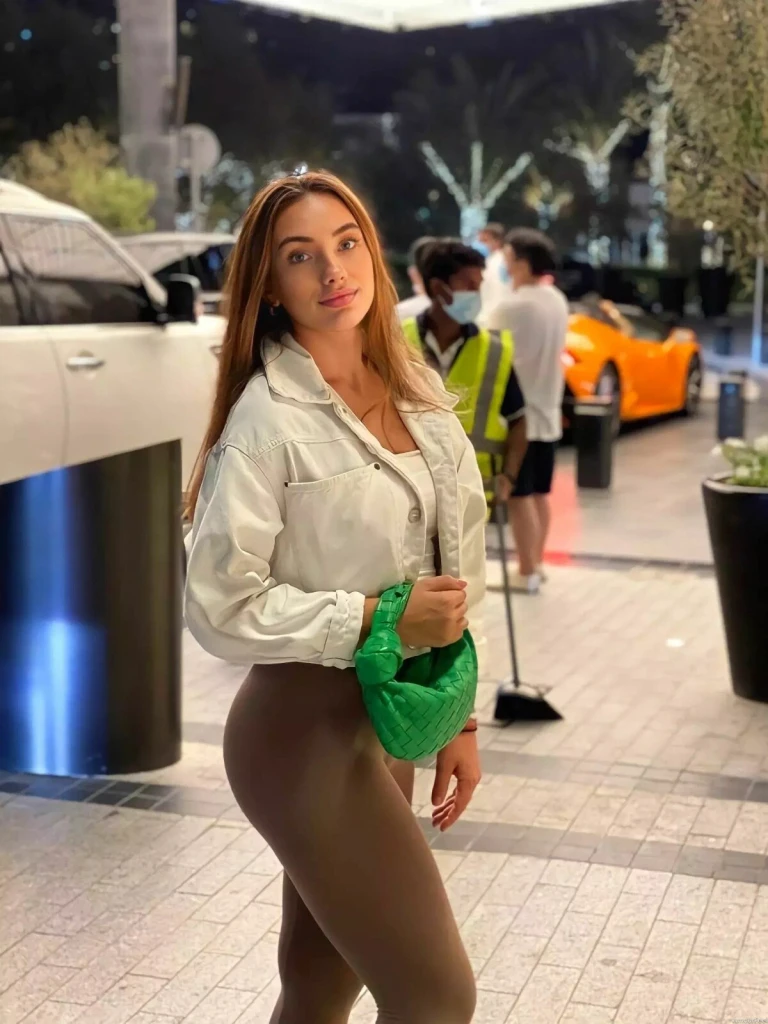 Viktoriya Profile image 4