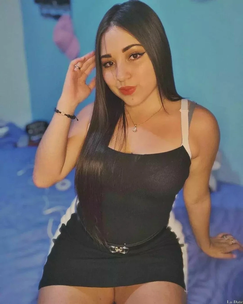 Elizabeth Profile image 5