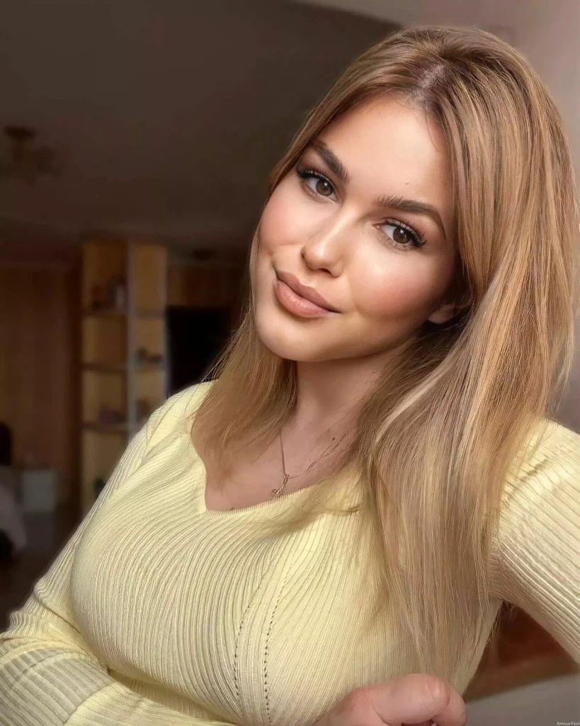 Oksana Profile image 6