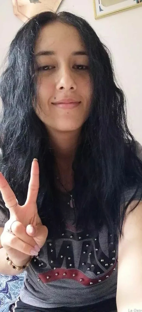 Lizney Profile image 5