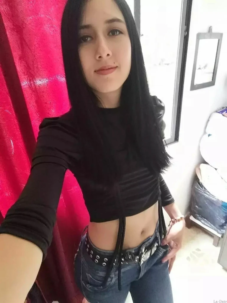 Lizney Profile image 1